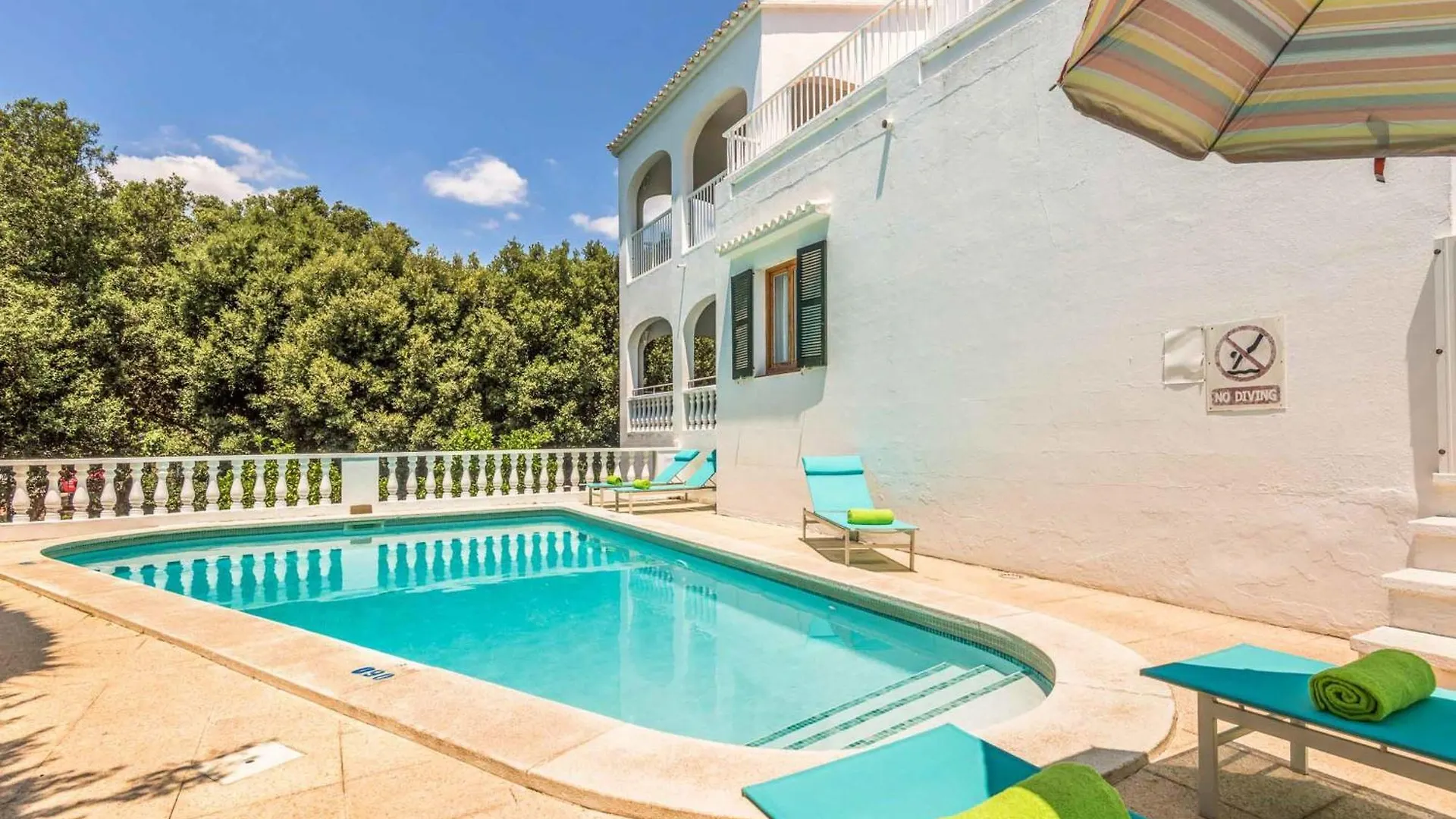 Villa Truvi Ferreries 0*,  Spanyolország