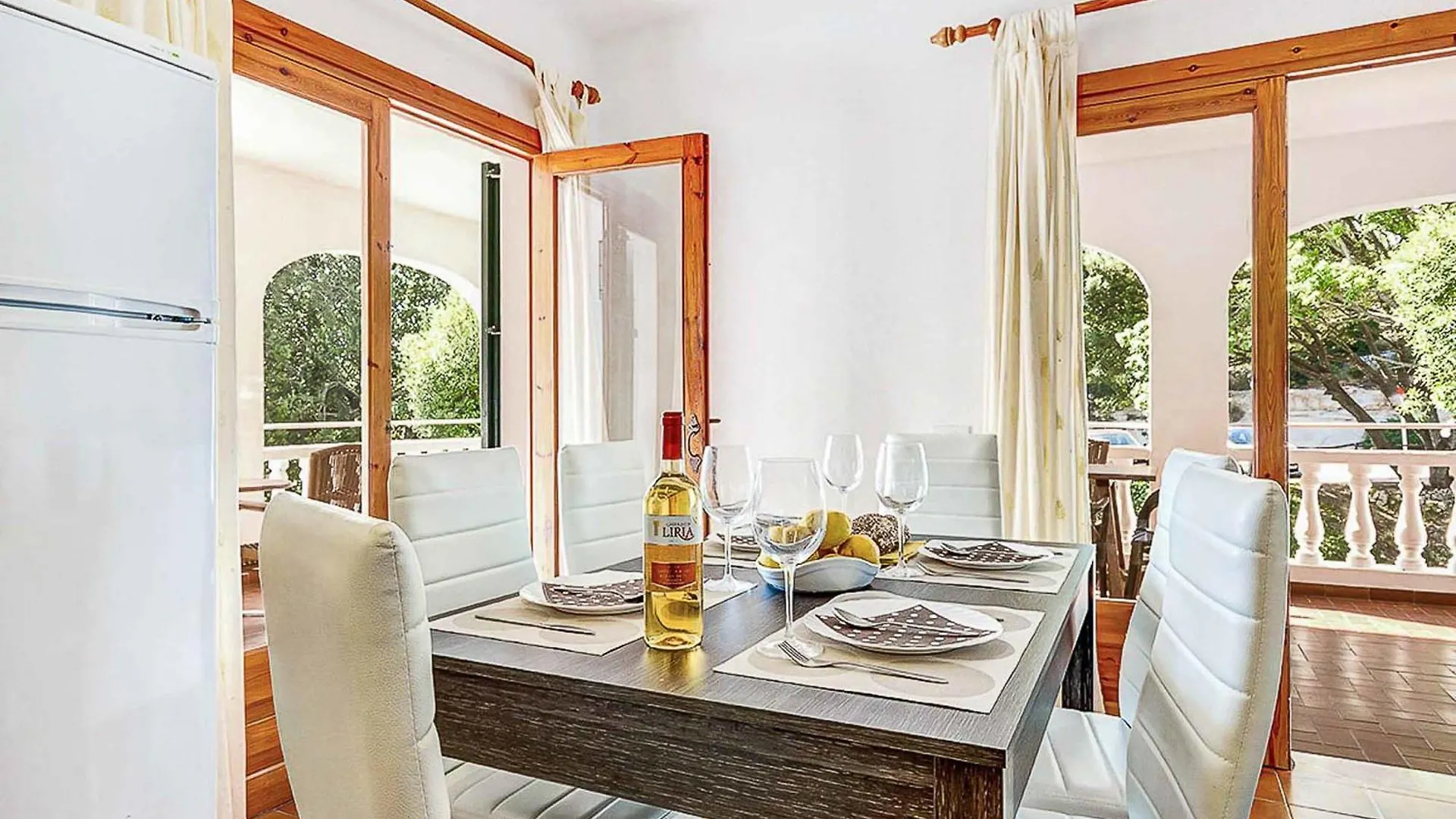 Villa Truvi Ferreries 0*,